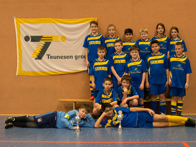 Mannschaftsfoto der D2-Jugend des TSV Weeze in der Saison 2015/2016